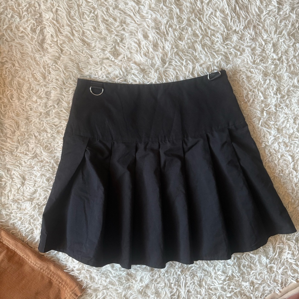 Black Pleated Mini Skater Skirt